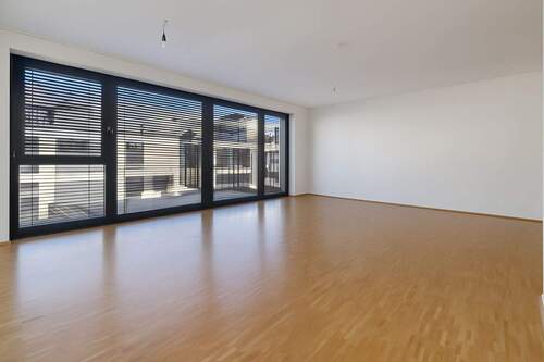 Wohnzimmer - 3 Zimmer Etagenwohnung zum Kaufen in Berlin