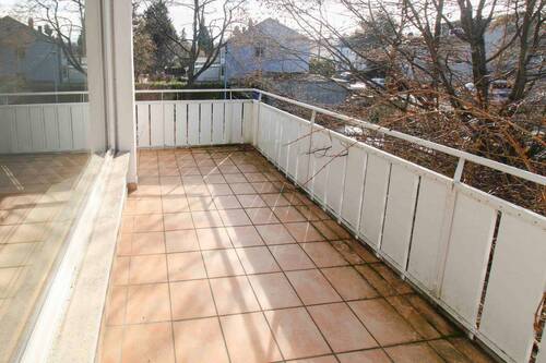 Balkon_OG - 8 Zimmer Mehrfamilienhaus, Wohnhaus in Leinfelden-Echterdingen