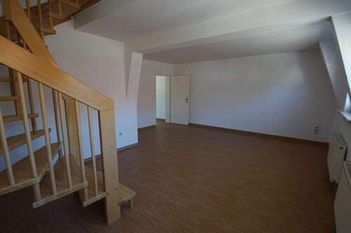 Mehrfamilienhaus 2. OG - 