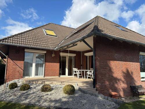 Schöne Sonnenterrasse - Großzügiges Einfamilienhaus auf schönem Eigentumsgrundstück
