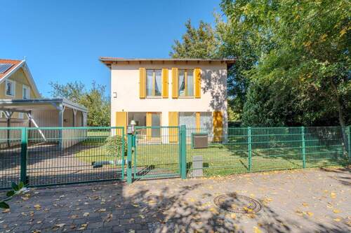 Ansicht von Straße - 3 Zimmer Einfamilienhaus zum Kaufen in Berlin