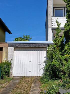 Garage - Einfamilienhaus mit 140,00 m² in Seeheim-Jugenheim zum Kaufen