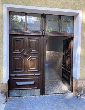 Eingang.jpg - +++ Schöne 4-Raum Wohnung in Weißenfels mit 2 Bädern und Stellplatz +++