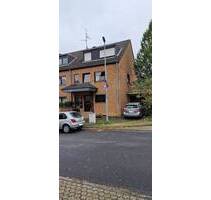 Schönes vermietetes 2-Familienhaus mit 2 Garagen in ruhiger Anliegerstraße in Hürth-Fischenich