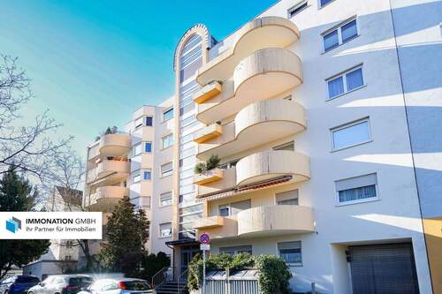 Hausansicht - 4 Zimmer Terrassenwohnung zum Kaufen in Fürth