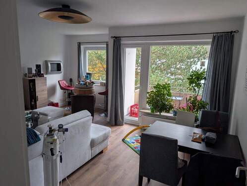 Wohnzimmer - 3 Zimmer Etagenwohnung in Pinneberg