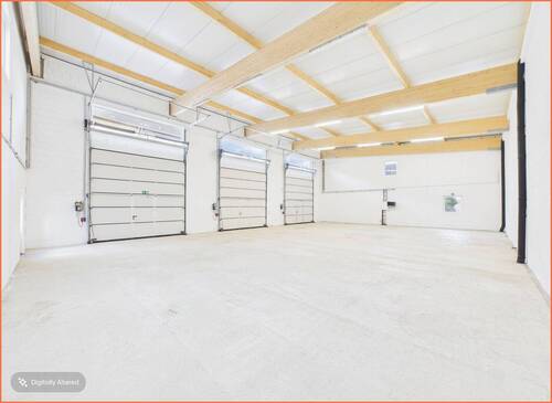Halle-Innenansicht 2 - 