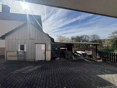 Kleine Abstellfläche am Haus - 1 Zimmer Doppelhaushälfte in Lindenfels / Winterkasten