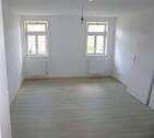Schlafzimmer 1 - Große 3 Zimmer-Wohnung mit zwei KFZ-Stellplätze - ohne Balkon!!!