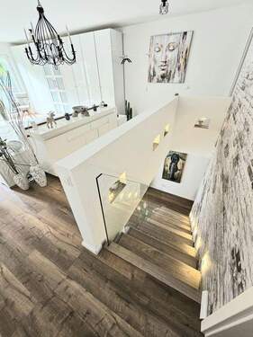 Treppe von OG ins EG - 