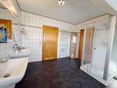 Elternbadezimmer - 
