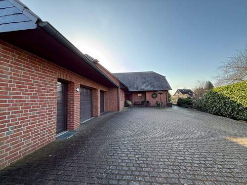 Hausansicht - 7 Zimmer Einfamilienhaus in Winsen (Luhe)