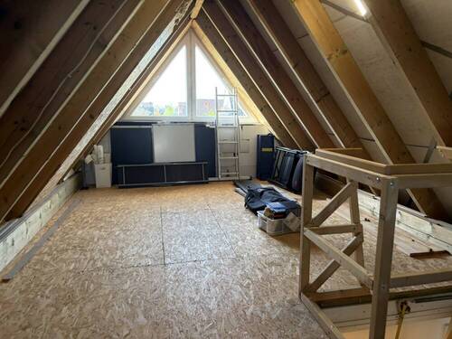 Spitzboden (1) - 
