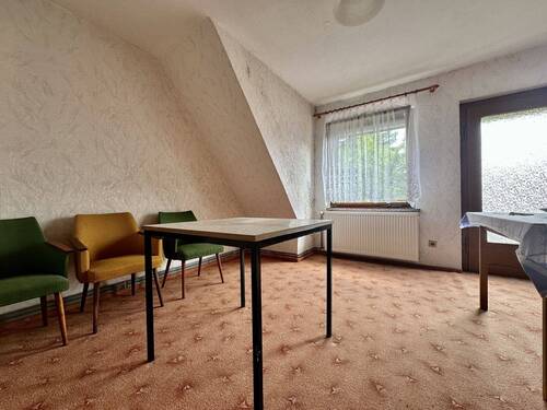 Zimmer im OG mit Balkonzugang - 