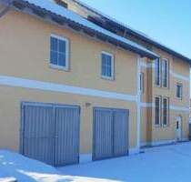 großes Einfamilienhaus mit 4 Schlafzimmer, 4 Garagen, Kachelofen, am Ende einer Sackgasse - Malgersdorf