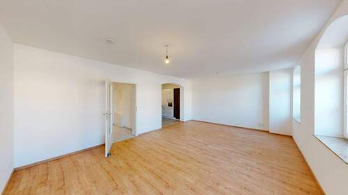 Wohnzimmer - 4 Zimmer Etagenwohnung zum Kaufen in Dresden