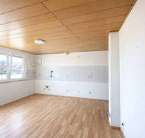 Großzügige Dachgeschosswohnung mit schönem Balkon - Mannheim / Neckarau