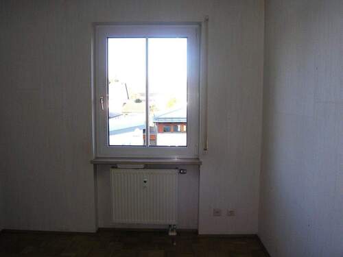 Kinder- bzw. Arbeitszimmer - 