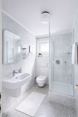 Gästebadezimmer (Einrichtungsbeispiel KI generiert) - 