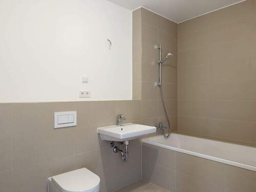 Bad - 4 Zimmer Etagenwohnung in Berlin