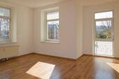 Wohnzimmer - Frisch renovierte 4-Zimmerwohnung mit Terrasse