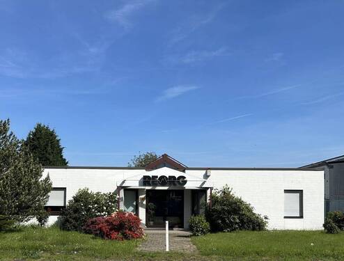 Frontansicht - Halle zum Kaufen in Mönchengladbach