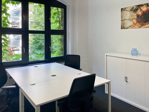 Mittelgroßen Büro.jpg - 