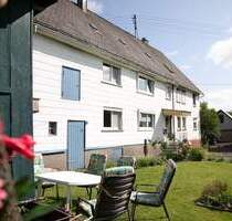 Burbach-Holzhausen: Einfamilienhaus mit großem sonnigen Garten - Burbach / Holzhausen