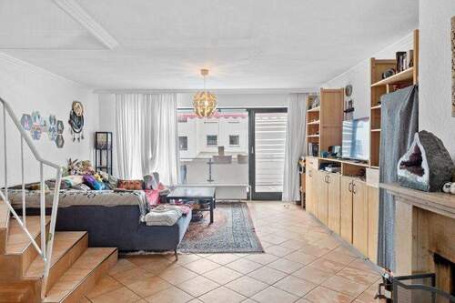 Wohnbereich mit Balkon - 4 Zimmer Reihenmittelhaus in Seevetal