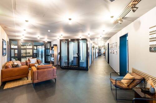 Eingangsbereich/Flur Etage 16 - Coworking im höchsten Gebäude Leipzigs - Flex Desk im Zentrum