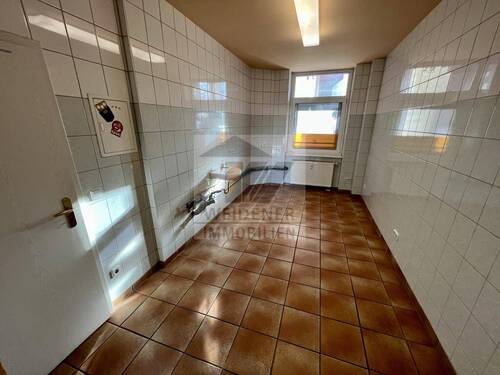 Küche - 4 Zimmer Gewerbeobjekt (Büro, Produktion, Verkauf) in Gera