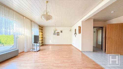 Hauptwohnung Wohnzimmer - 5 Zimmer Einfamilienhaus in Itzstedt