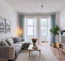Altbau 3-Zimmer-Wohnung mit angebundenem AtelierShowroom - Niebuhrstraße - Berlin Charlottenburg
