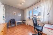 und ein helles Arbeitszimmer - 