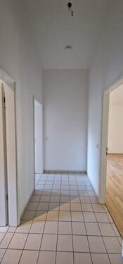 Beispiel Flur - Mehrfamilienhaus, Wohnhaus mit 422,00 m² in Berlin zum Kaufen
