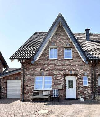 K1024_Frontansicht - 4 Zimmer Doppelhaushälfte zum Kaufen in Hückelhoven / Ratheim