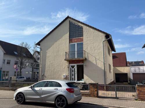 Aussenansicht - 6 Zimmer Einfamilienhaus zum Kaufen in Altrip