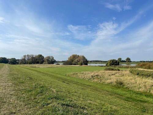 Wohnen an der Elbe - Grundstück in Drage