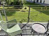 sonniger Balkon - Sommer auf dem Balkon, Ihre möblierte Wohnung nahe dem Airport
