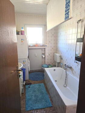 Bad - 3 Zimmer Etagenwohnung in Ortenberg-Lißberg