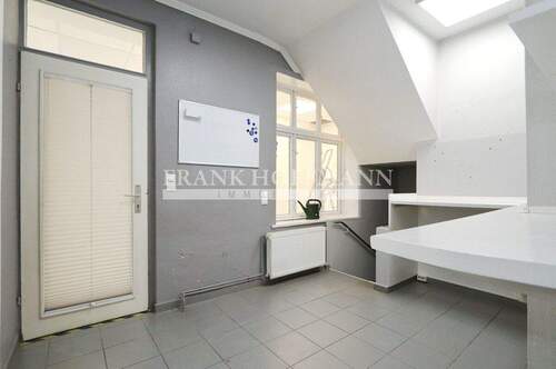 V9915 EG - Flur - 