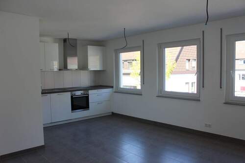 Küche-Essen.JPG - 2 Zimmer Etagenwohnung in Nürtingen