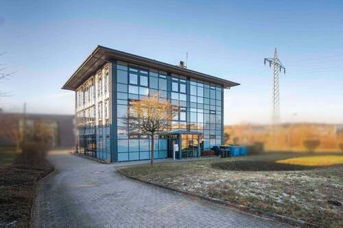 Rückwärtiger Eingang - 