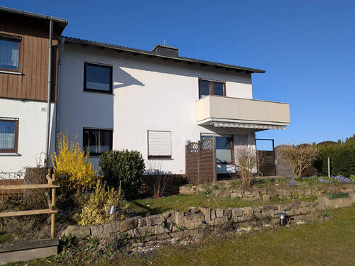 Seitenansicht - 4 Zimmer Doppelhaushälfte zum Kaufen in Korbach