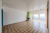 Wohnzimmer - 3 Zimmer Etagenwohnung zum Kaufen in Hofheim am Taunus