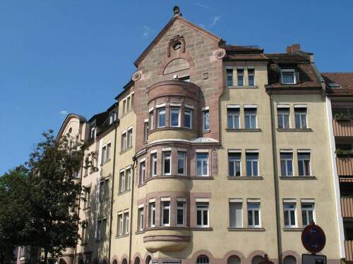 Gebäudeansicht - max. 4 Pers.: top 5 ZW in Jugendstilhaus, 2 Balkone, 4.OG ohne Lift, U-Bahnnähe
