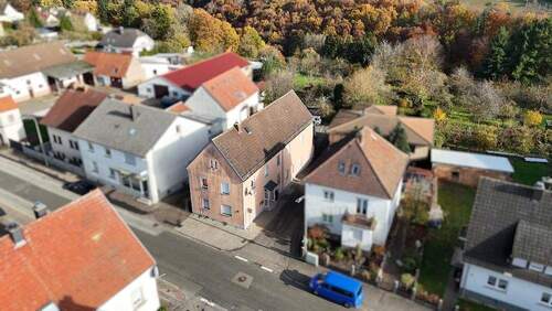 Bild 2 - 9 Zimmer Mehrfamilienhaus, Wohnhaus zum Kaufen in Höhfröschen