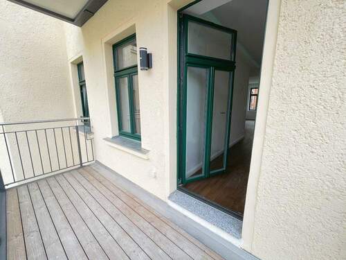 Balkon - Etagenwohnung mit 74,60 m&sup2; in Leipzig zur Miete