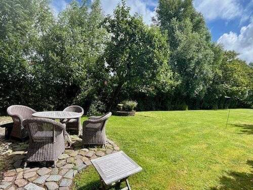 Südterrasse und Garten - 