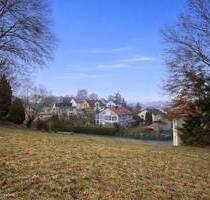 AIGNER - Großzügiges Hanggrundstück in Wartenberg mit Baugenehmigung